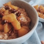 Plantbased Tuesday: Havermout pap met gekarameliseerde appel en pecan noten