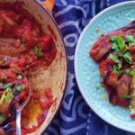 Aubergine in tomatensaus met couscous | Plantbased Tuesday